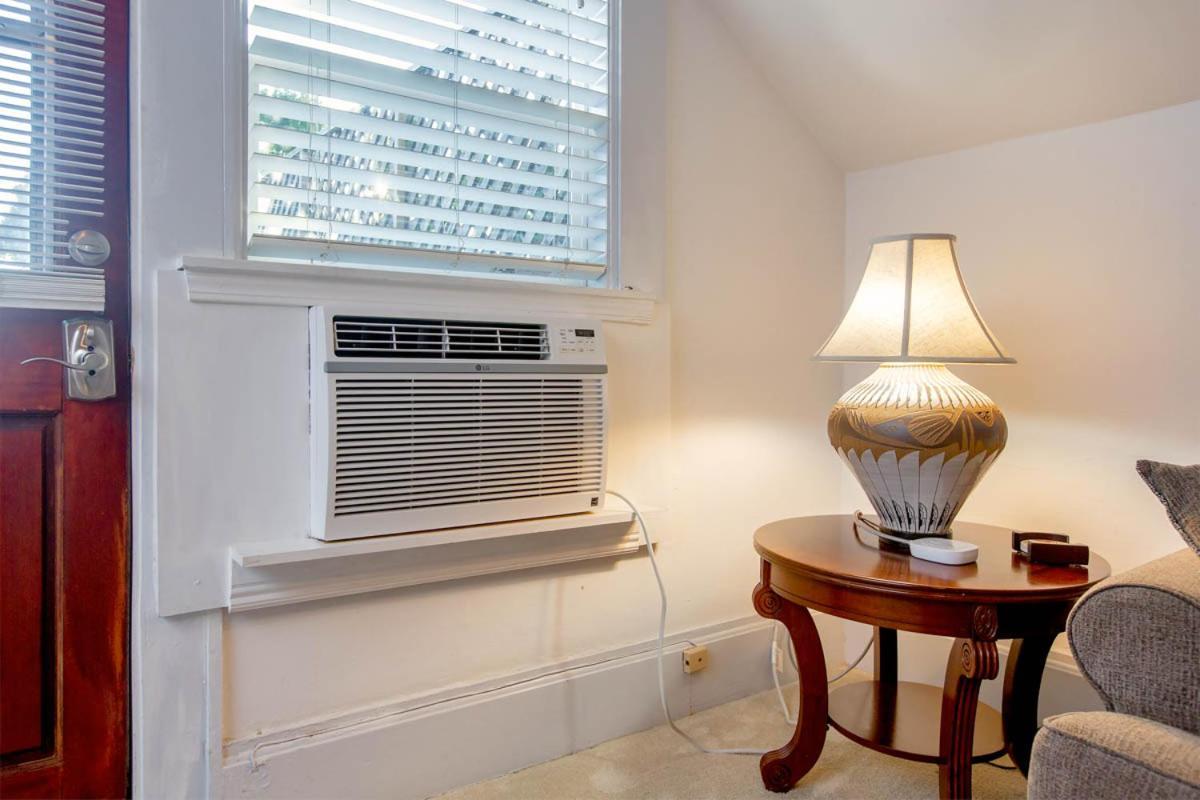 Alameda 3Br Unique Victorian Penthouse With Deck And Outdoor Furniture, Ac, 3 Blocks To Beach & Shopping Center & 2 Free Parking Spaces 外观 照片